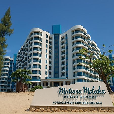 Mutiara Melaka Beach Resort By Glex Tangga Batu Экстерьер фото