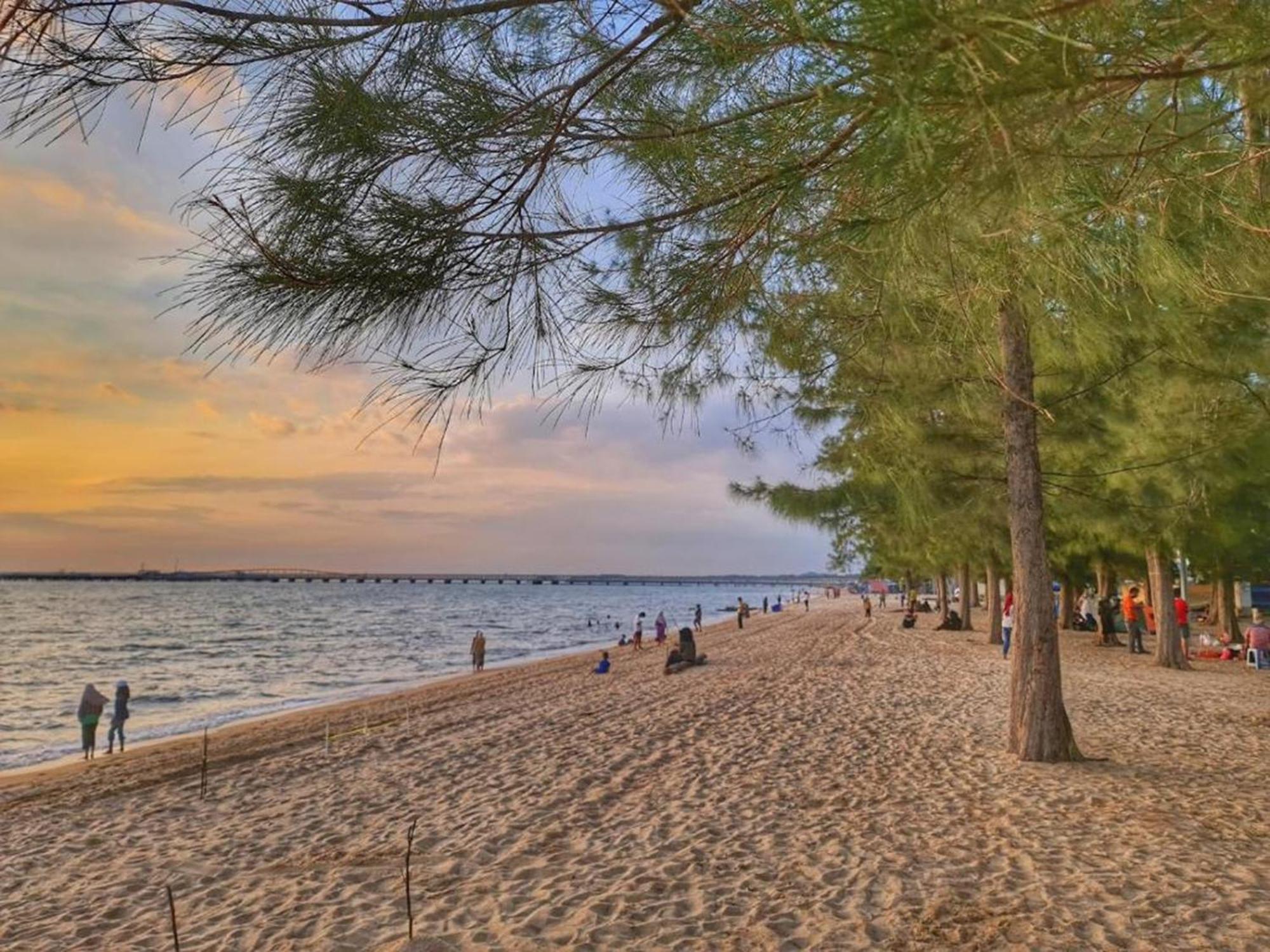 Mutiara Melaka Beach Resort By Glex Tangga Batu Экстерьер фото