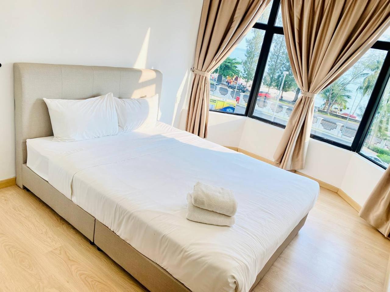 Mutiara Melaka Beach Resort By Glex Tangga Batu Экстерьер фото